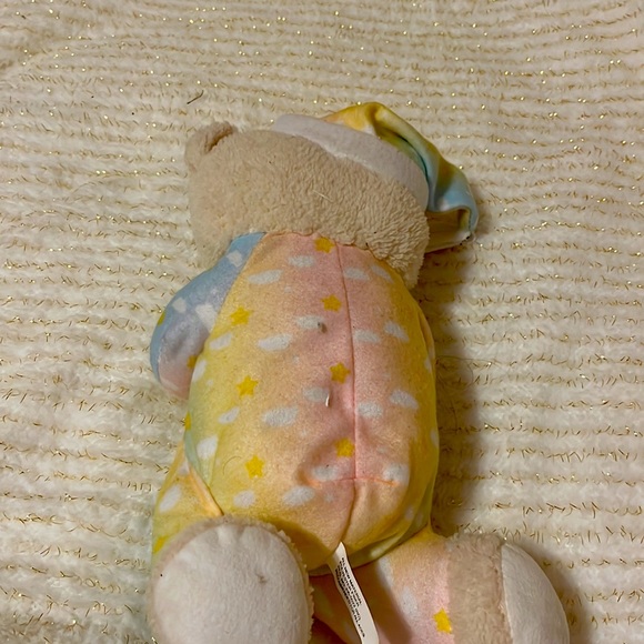 Sings - Picture 4 of 4